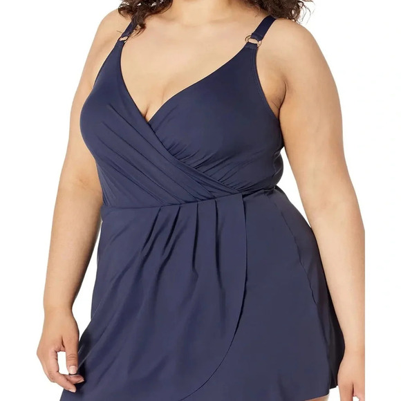 Anna Cole Other - Anne Cole

Plus Size Surplice Maillot Swimdress